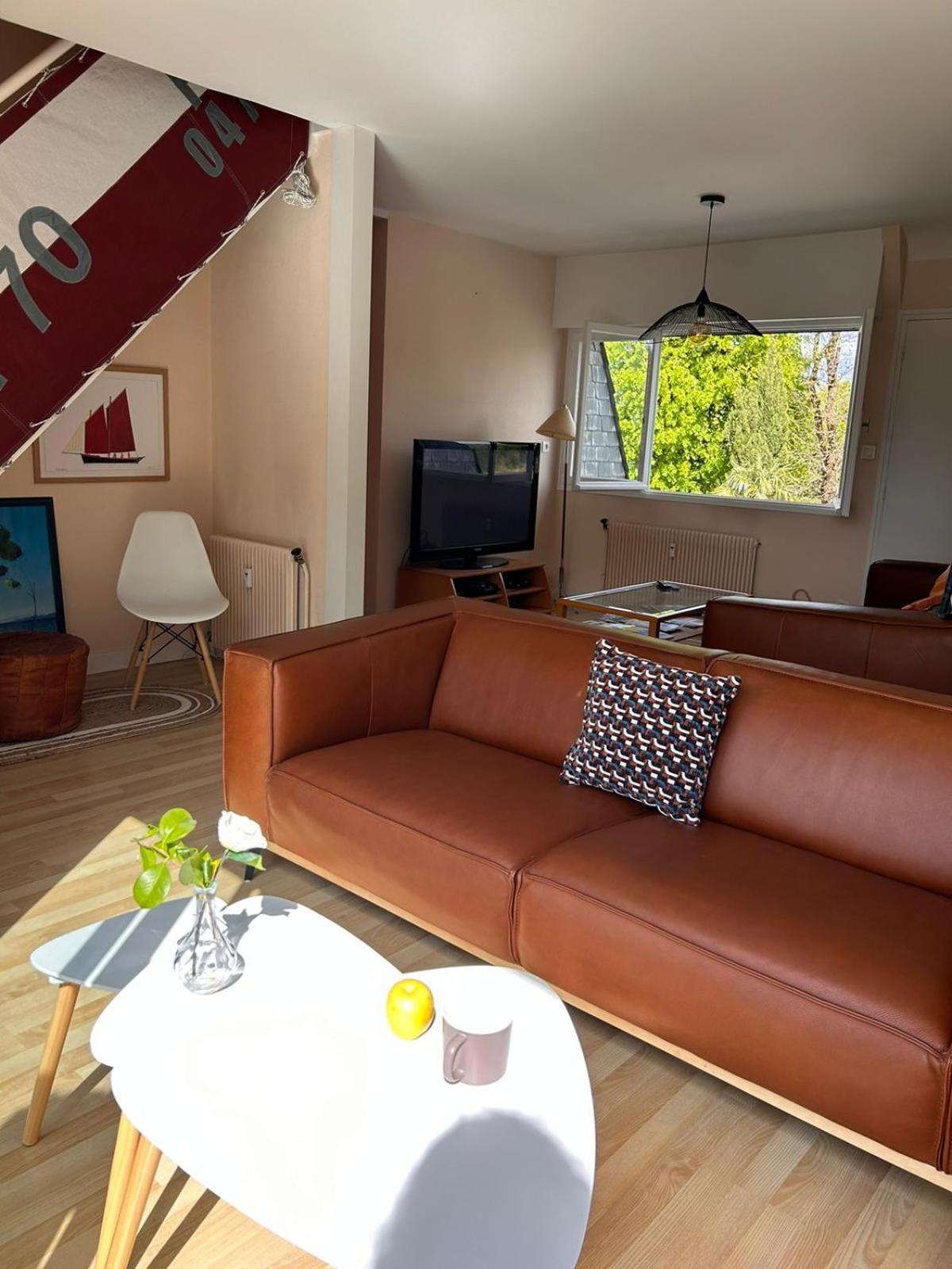 Laroche Grand Duplex Dans Le Centre Historique Avec Garage Apartamento Vannes Exterior foto